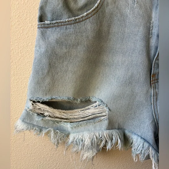 ROLLAS DUSTERS SHORT in LAYLA BLEACH (Size:31) - Picture 6 of 12